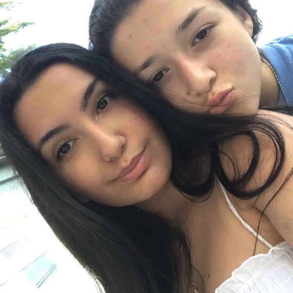 Meet your Posher, Lexi - Picture 1 of 1